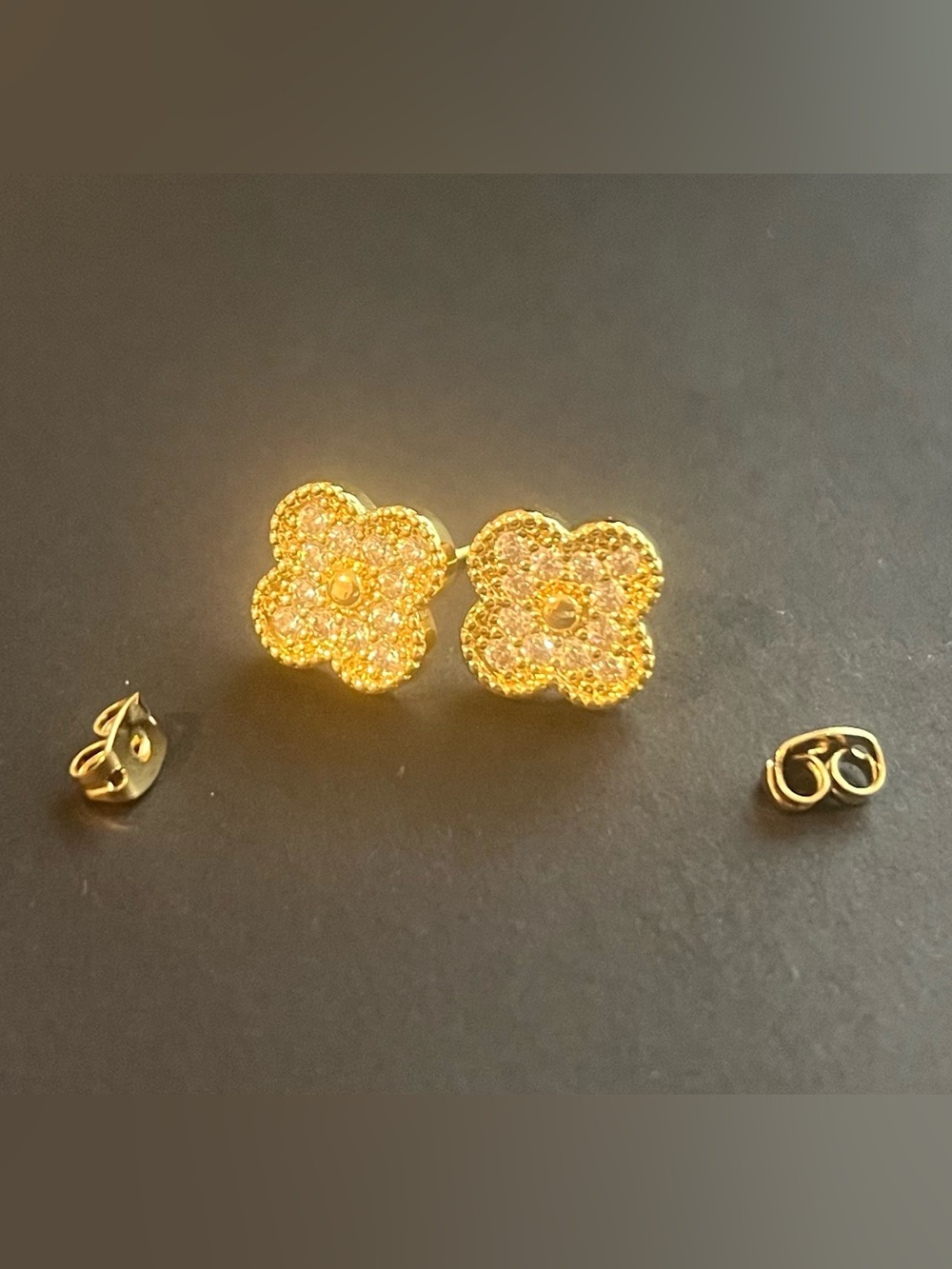 14K Oro Laminado Gold Filled Clover Pave Stud Earrings